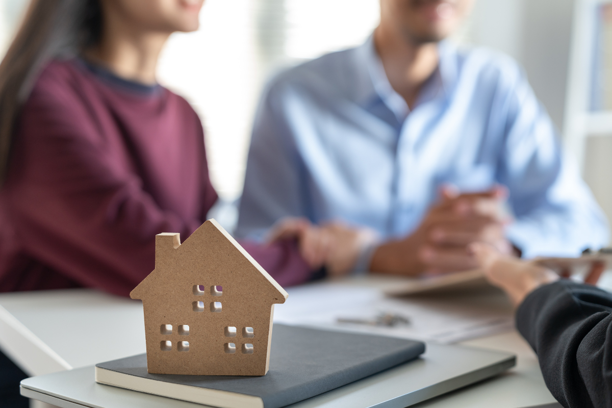 Navigating a Leaner Real Estate Market: Why Fewer Realtors and Lenders Benefit Texas Homebuyers